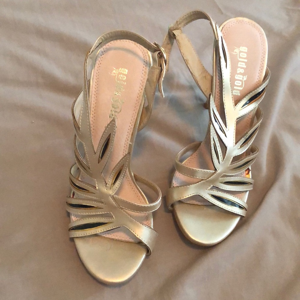 Size 7 Gold leaf Italian heels